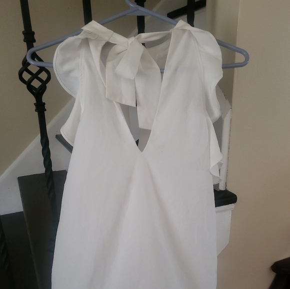White/light ivory sleeveless beautiful ruffle top. Size small - Picture 3 of 6